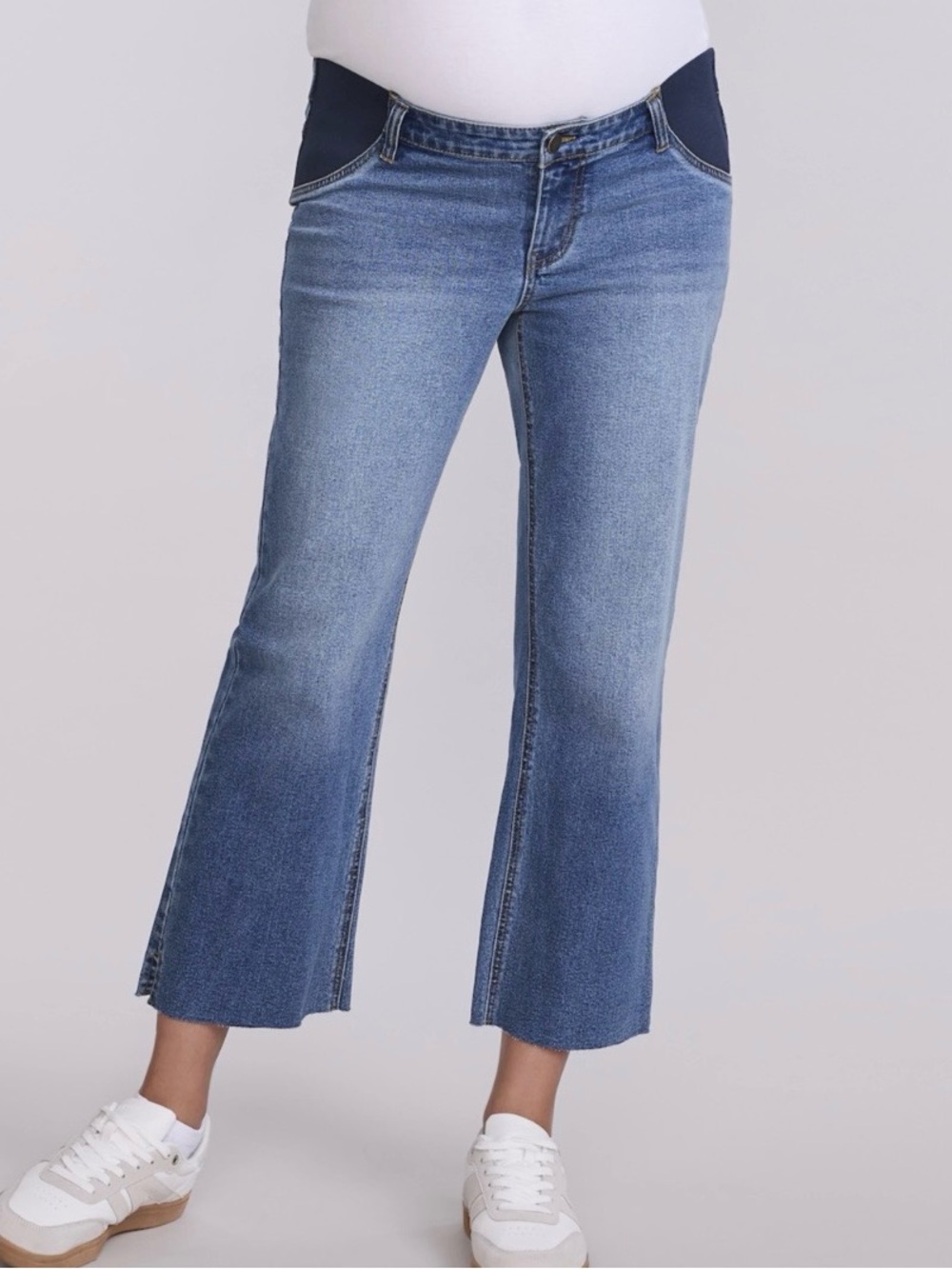 Motherhood Maternity Low Rise Crop Jeans, Echo Wash, Size Small, NEW NWT $45